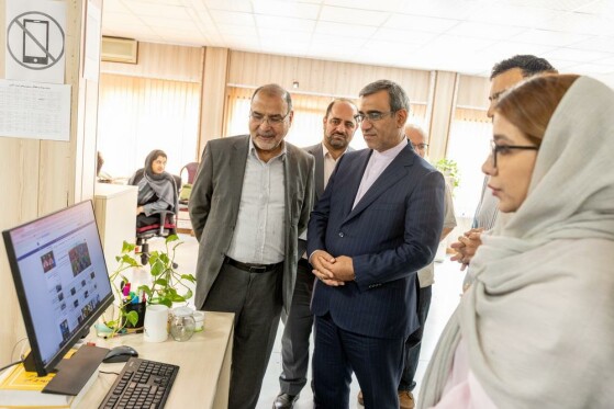 بازدید استاندار خراسان رضوی از روزنامه ایران