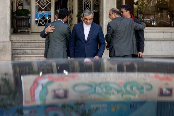 بازدید استاندار خراسان رضوی از روزنامه ایران