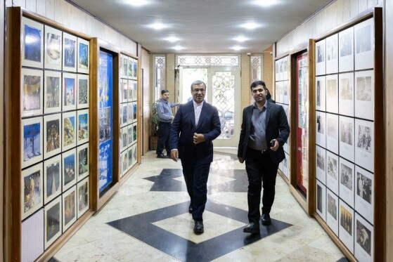 بازدید استاندار خراسان رضوی از روزنامه ایران