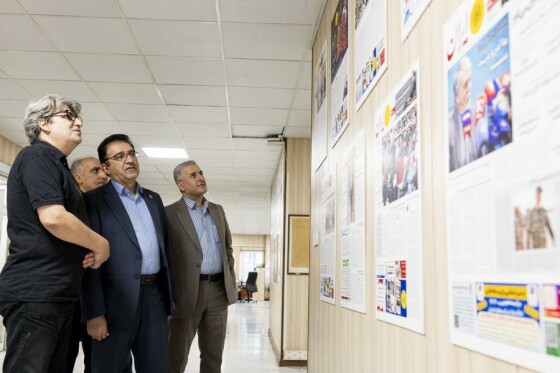 بازدید دبیر شورای فرهنگ عمومی کشور از روزنامه ایران