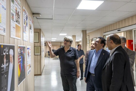 بازدید دبیر شورای فرهنگ عمومی کشور از روزنامه ایران