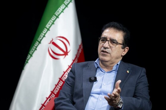 بازدید دبیر شورای فرهنگ عمومی کشور از روزنامه ایران