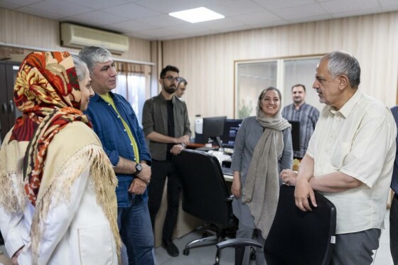 بازدید احمد مسجد جامعی از روزنامه ایران