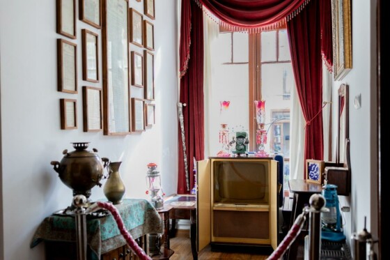 کافه کتابخانه ای دارالخلافه تهران