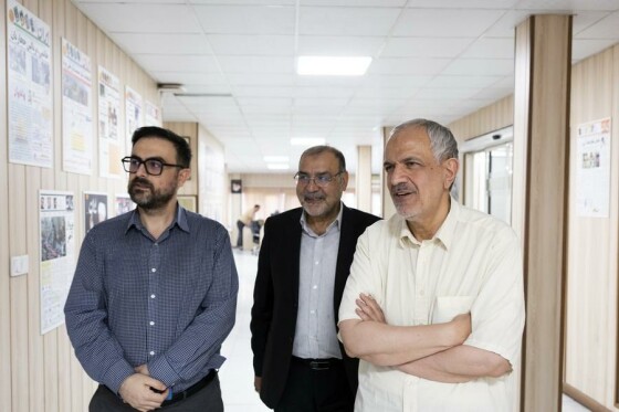 بازدید احمد مسجد جامعی از روزنامه ایران