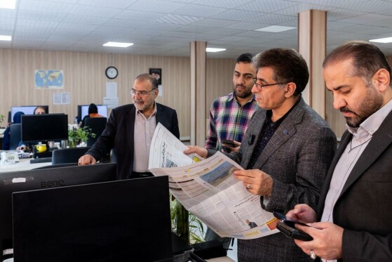 بازدید مدیر عامل شستا از روزنامه ایران