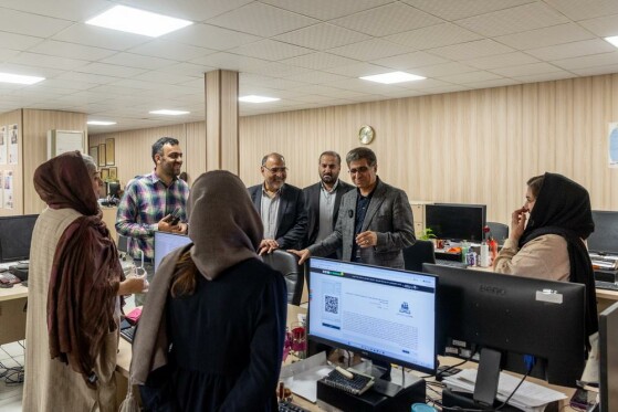 بازدید مدیر عامل شستا از روزنامه ایران