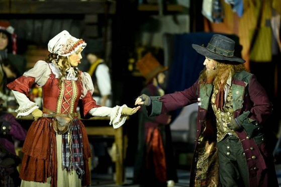 نمایش موزیکال الیور توئیست