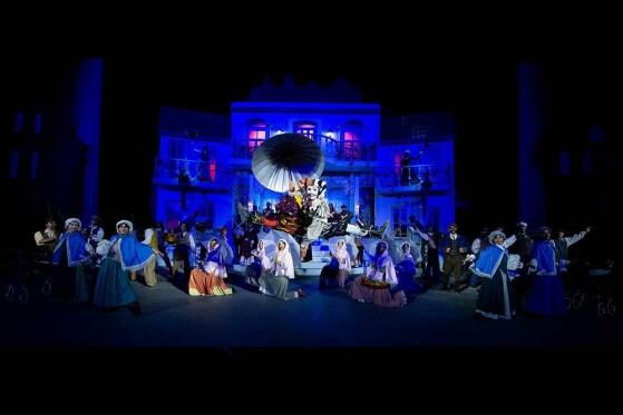 نمایش موزیکال الیور توئیست