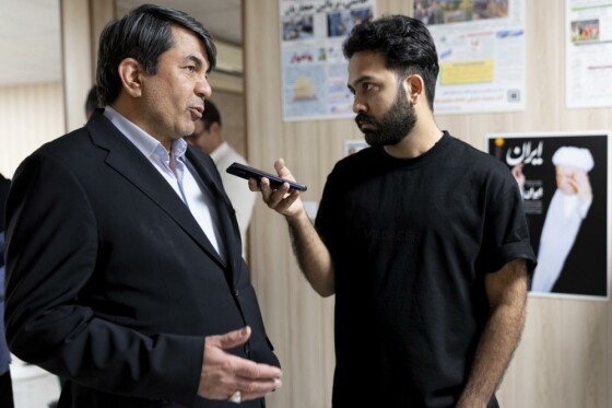 بازدید استاندار کرمان از روزنامه ایران