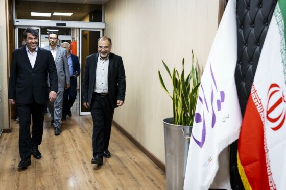 بازدید استاندار کرمان از روزنامه ایران