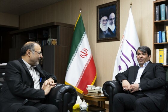 بازدید استاندار کرمان از روزنامه ایران