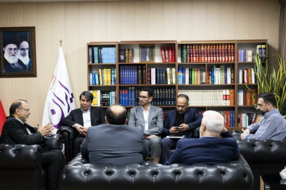 بازدید استاندار کرمان از روزنامه ایران