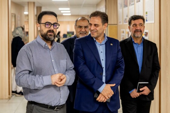بازدید مدیرعامل شرکت مخابرات از روزنامه ایران