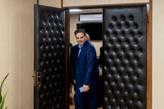 بازدید مدیرعامل شرکت مخابرات از روزنامه ایران