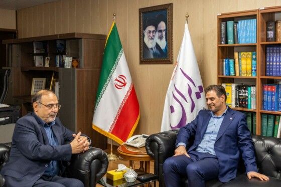 بازدید مدیرعامل شرکت مخابرات از روزنامه ایران