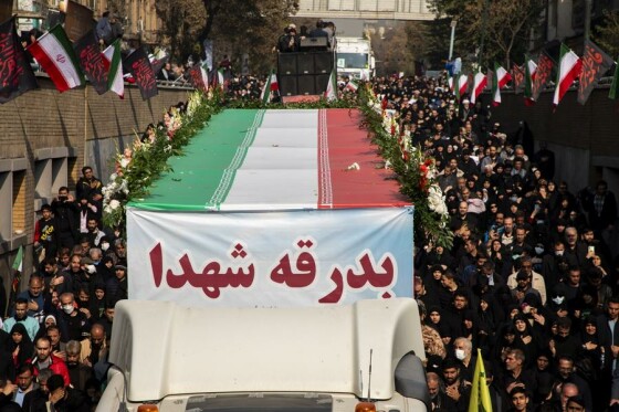 تشییع پیکر ۱۰۰ شهید گمنام در تهران