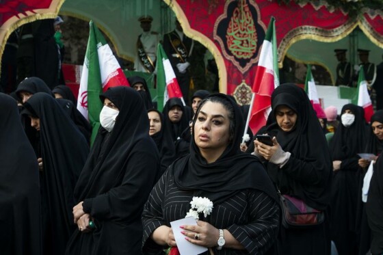 تشییع پیکر ۱۰۰ شهید گمنام در تهران