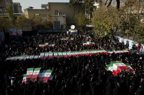 تشییع پیکر ۱۰۰ شهید گمنام در تهران