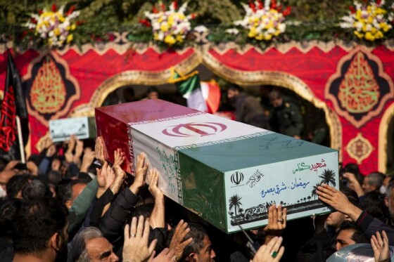 تشییع پیکر ۱۰۰ شهید گمنام در تهران