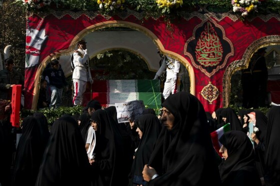 تشییع پیکر ۱۰۰ شهید گمنام در تهران