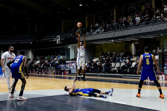 دیدار تیم‌های بسکتبال شهرداری گرگان - الریاضی بیروت