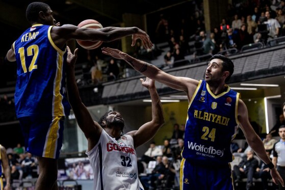 دیدار تیم‌های بسکتبال شهرداری گرگان - الریاضی بیروت