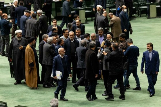 تقدیم لایحه بودجه ۱۴۰۵ توسط رئیس جمهور به مجلس