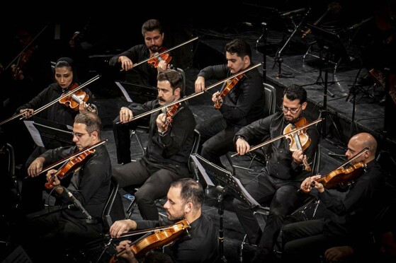 ارکستر موسیقی ملی ایران به رهبری همایون رحیمیان