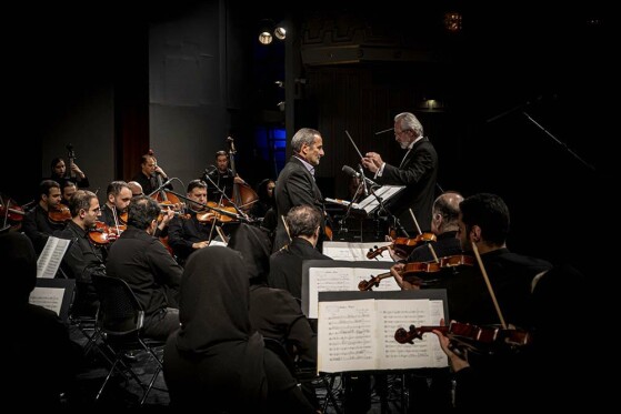 ارکستر موسیقی ملی ایران به رهبری همایون رحیمیان