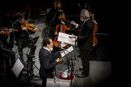 ارکستر موسیقی ملی ایران به رهبری همایون رحیمیان