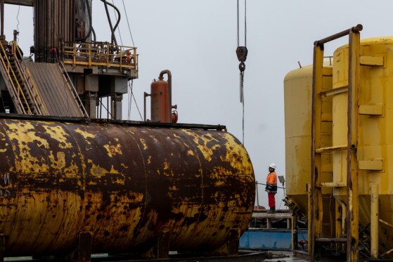 بازدید اصحاب رسانه از میدان گازی توس