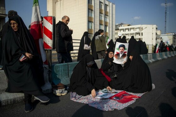 تشییع پیکر ۳۵ شهید جنگ رمضان در تهران