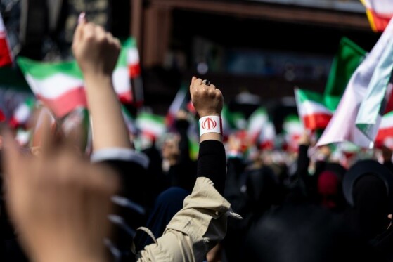 راهپیمایی دختران «جان‌فدای ایران»