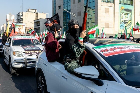 راهپیمایی دختران «جان‌فدای ایران»