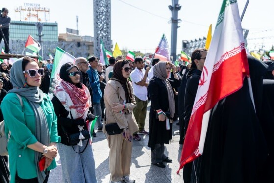 راهپیمایی دختران «جان‌فدای ایران»