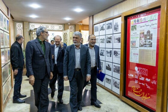 بازدید سید عباس صالحی وزیر فرهنگ و ارشاد از روزنامه ایران