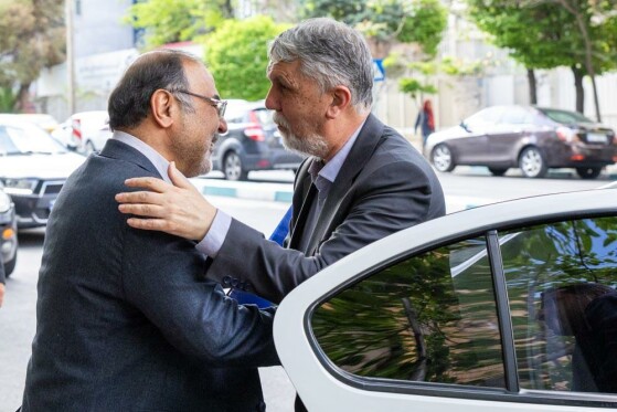 بازدید سید عباس صالحی وزیر فرهنگ و ارشاد از روزنامه ایران