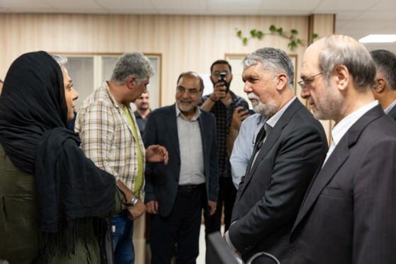 بازدید سید عباس صالحی وزیر فرهنگ و ارشاد از روزنامه ایران