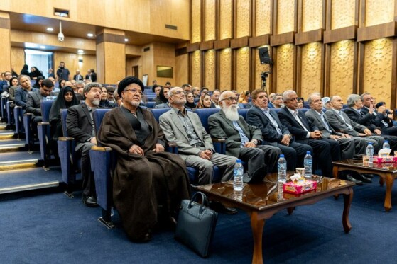 مراسم تجلیل از استادمحمود کمره ای