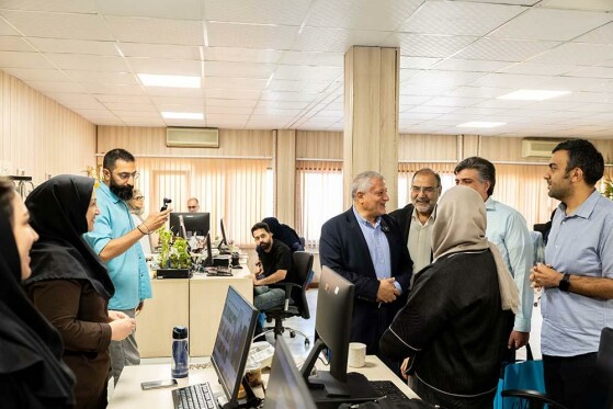 بازدید محسن هاشمی رفسنجانی از روزنامه ایران