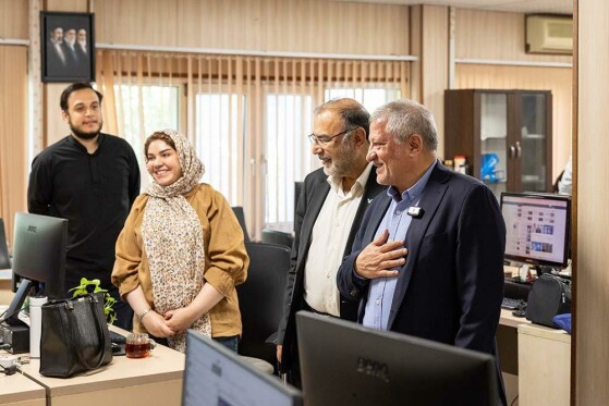 بازدید محسن هاشمی رفسنجانی از روزنامه ایران