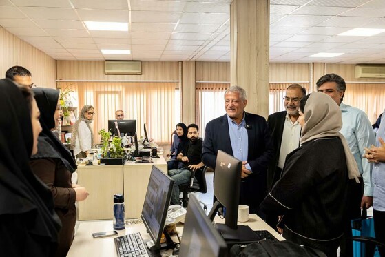 بازدید محسن هاشمی رفسنجانی از روزنامه ایران