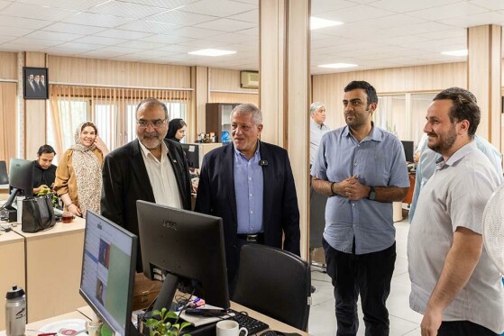 بازدید محسن هاشمی رفسنجانی از روزنامه ایران