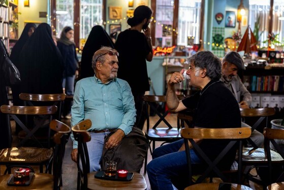 مراسم رونمایی از کتاب شاهدی از جهنم نسل کشی
