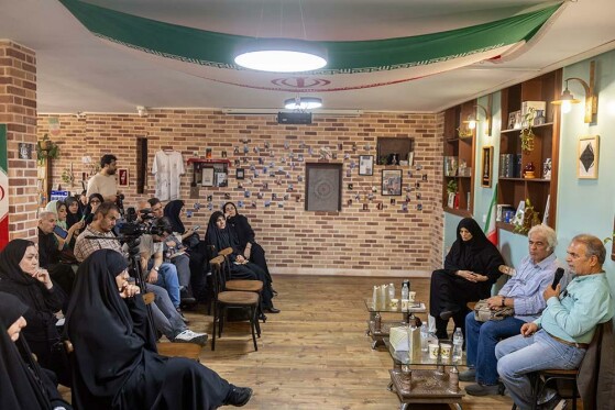مراسم رونمایی از کتاب شاهدی از جهنم نسل کشی