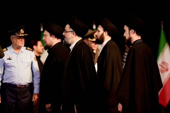 ادای احترام به پیکر رهبر شهید انقلاب با حضور سران سه قوه