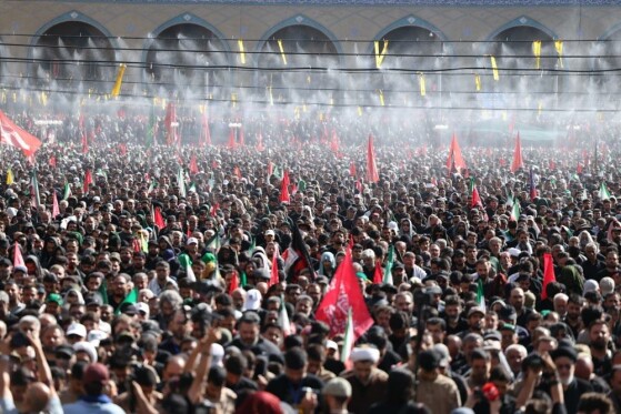 اقامه نماز بر پیکر رهبر شهید انقلاب