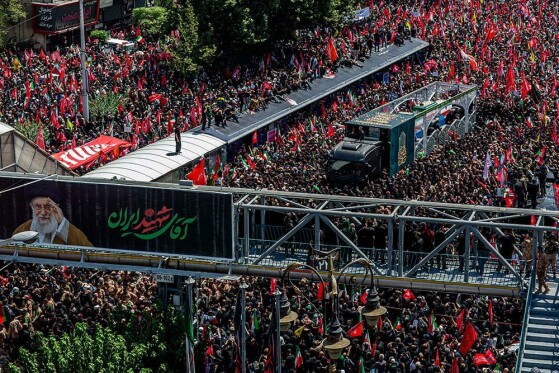 تشییع پیکر رهبر شهید-۳