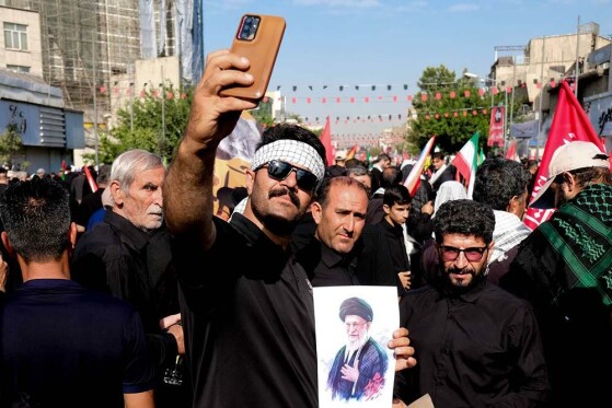 تشییع پیکر رهبر شهید